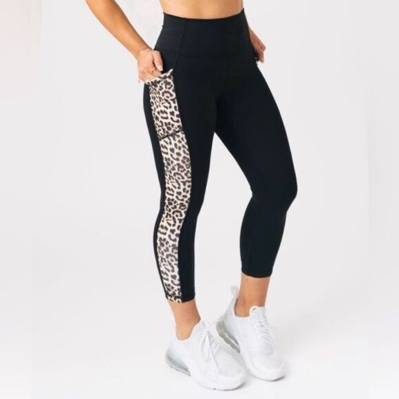 Zyia Leopard Print High Rise Cropped Leggings - Picture 1 of 9